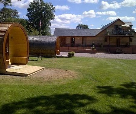 Big Bear Lodge Melverley Екстер'єр фото