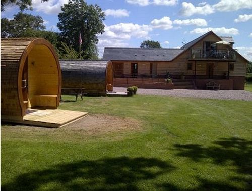 Big Bear Lodge Melverley Екстер'єр фото