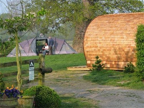 Big Bear Lodge Melverley Екстер'єр фото