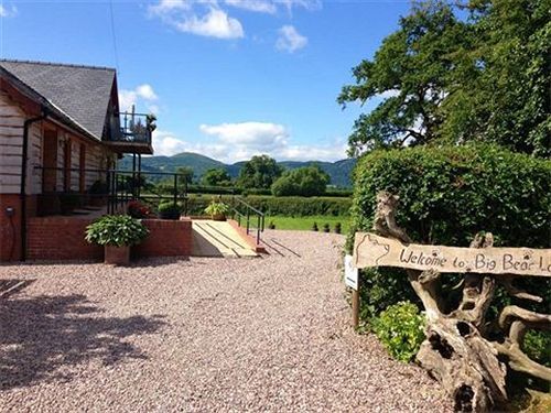 Big Bear Lodge Melverley Екстер'єр фото