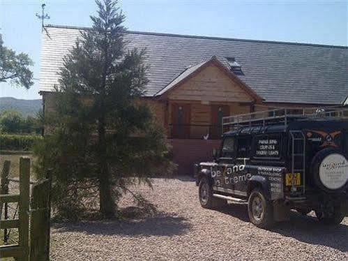 Big Bear Lodge Melverley Екстер'єр фото